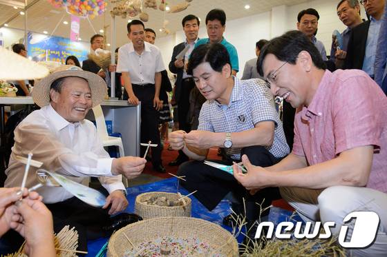 [안희정] 충남 엑소가 괜히 되는게 아니내,,,.jpg | 인스티즈