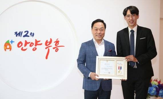 며칠사이에 평가가 뒤바뀌어버린 치킨배달남 | 인스티즈