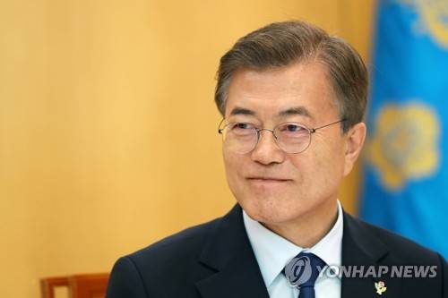 지난 19일 청와대에서 워싱턴포스트와 인터뷰를 하는 문재인 대통령