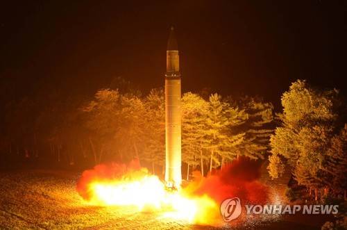 28일 밤에 이뤄진 북한의 화성-14 2차 발사(조선중앙통신=연합뉴스)