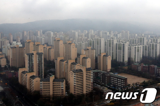 수도권 1기 신도시인 경기도 성남시 분당 정자동의 아파트 단지 모습.© News1