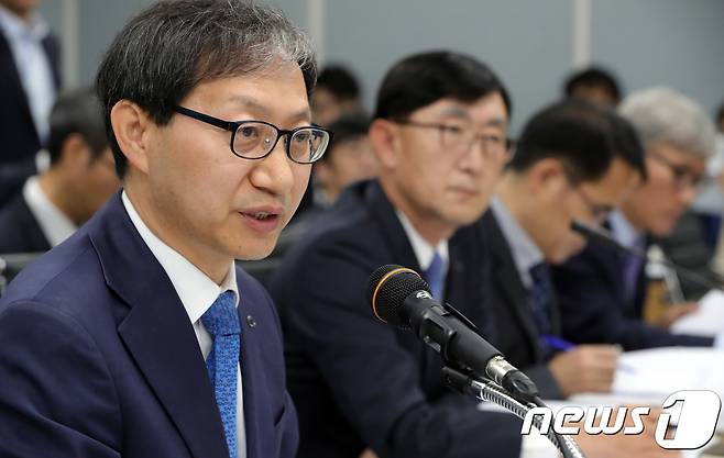 �輺�� ���ο��ݰ��� �̻���. 2018.10.23/����1