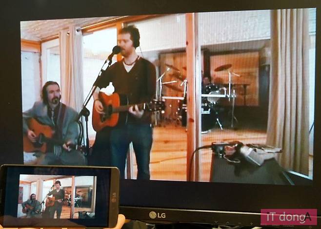 미라캐스트는 영상과 음성이 동시에 출력된다