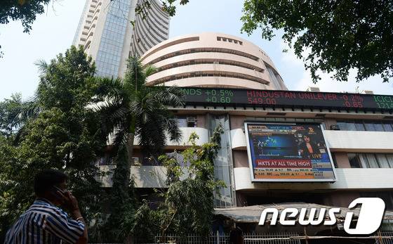 인도 뭄바이의 봄베이증권거래소(BSE). © AFP=News1