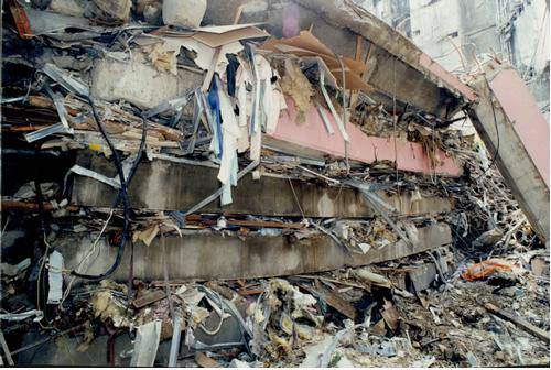1995년 삼풍백화점 붕괴사고 당시 참혹한 현장 모습