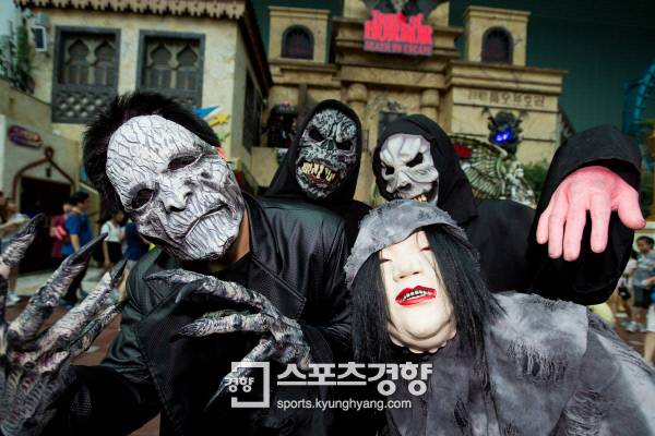 [롯데월드 어드벤처] 툼 오브 호러