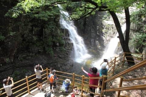 ▲무릉계곡의 백미인 쌍폭 [자료제공=한국관광공사]