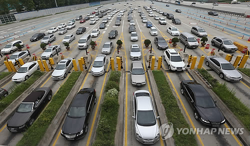 휴가가는 차량(연합뉴스 자료사진)