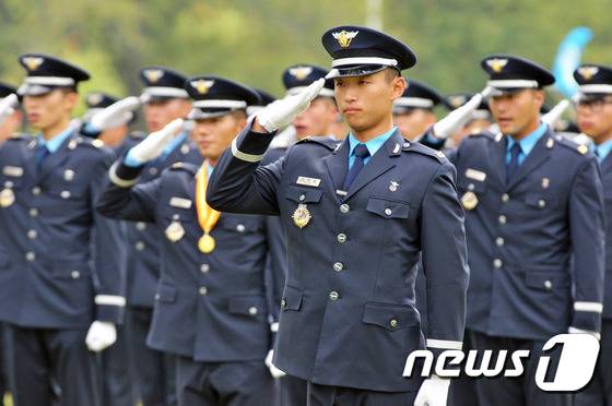 제222기 공군 부사관 후보생 임관식 장면 (공군교육사 제공)© News1