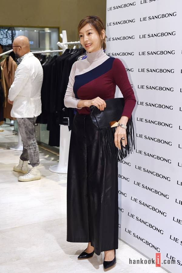 황신혜, 세월과 담 쌓은 몸매… (사진=이규연 기자 fit@hankooki.com)