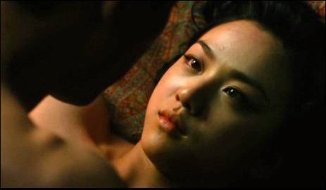 배우 탕웨이의 전라 노출신이 화제가 된 영화 '색계'가 다시금 이목을 끌고 있다. ⓒ 영화 색계 스틸