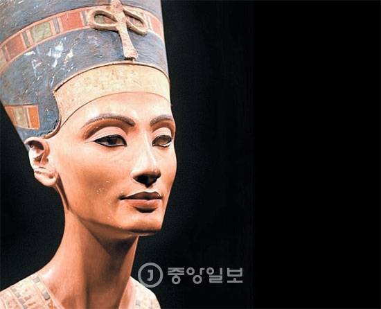 네페르티티 흉상 [중앙포토]