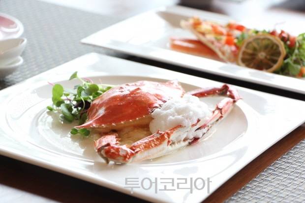 엠블호텔 금추