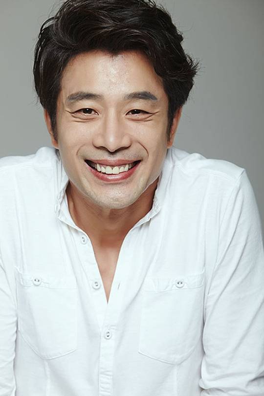 김진근