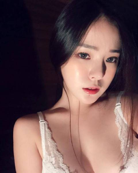 외모지상주의 BJ하늘, 하늘하늘 란제리 속 뽀얀 가슴골 '아찔'