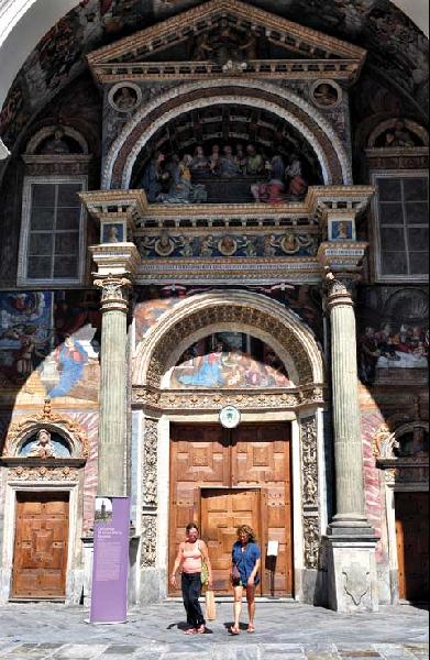 [월간산]12세기의 모자이크 장식 바닥으로 유명한 아오스타 성당.
