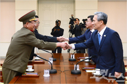 지난 8월 판문점에서 열린 남북 고위급 접촉 (사진=통일부 제공)