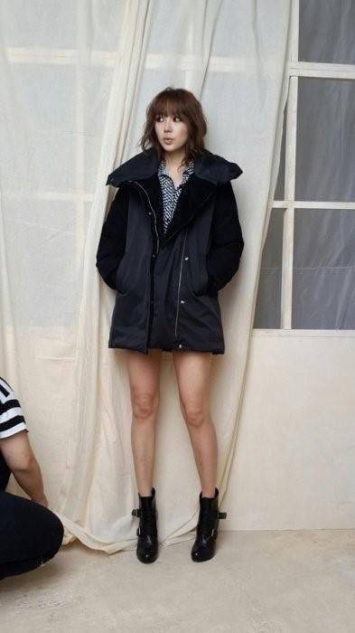 명품 각선미를 뽐낸 윤은혜의 무보정 화보가 화제다. ⓒ 보그