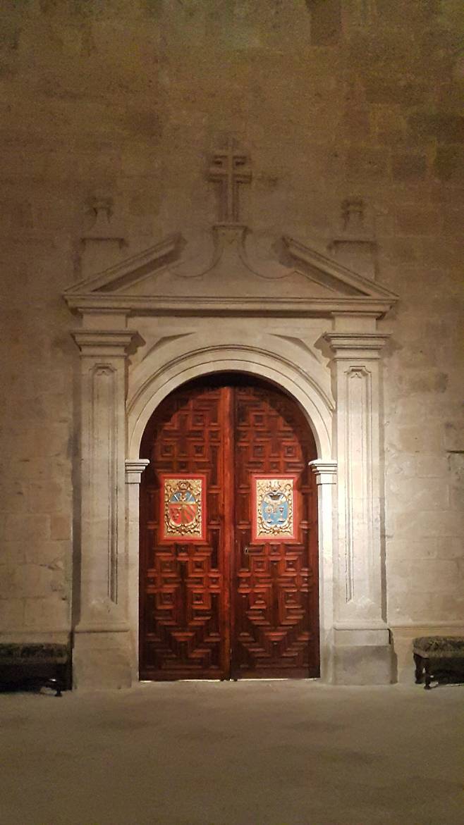 고딕 바로크 양식을 보여주는 문