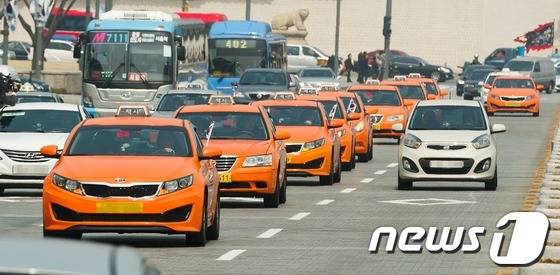 서울 택시의 대표, 꽃담황토색 택시 /사진=뉴스1