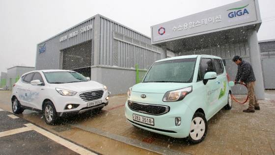 현대차그룹은 18일 광주 광산구 진곡산업단지 안에 수소충전소를 활용한 1단계 융합스테이션을 구축했다./사진제공=현대차그룹