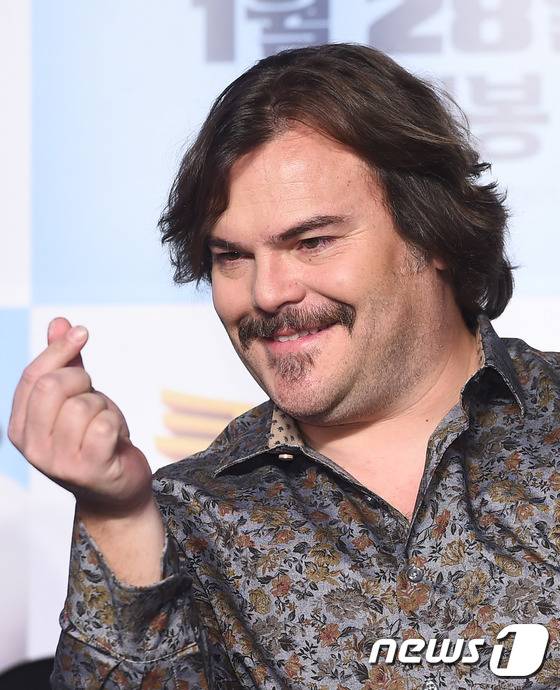 배우 잭블랙이 21일 오전 서울 여의도 콘래드 서울 그랜드볼룸에서 열린 영화 ‘쿵푸팬더3’(감독 여인영, 알레산드로 칼로니) 내한 기자회견에 참석해 포즈를 취하고 있다. © News1star / 고아라 기자