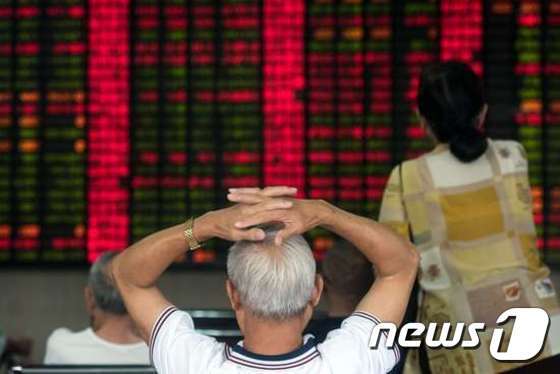 상하이 소재 증권사 객장© AFP=News1