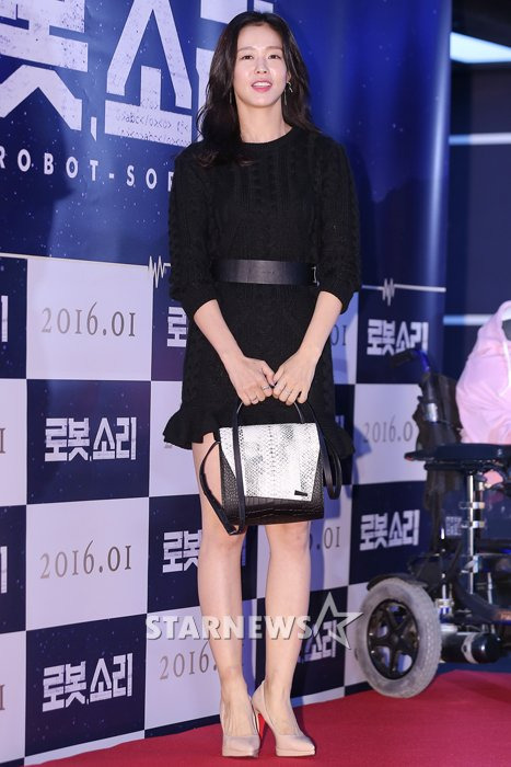 [★포토]경수진, '한파에도 미니스커트'
