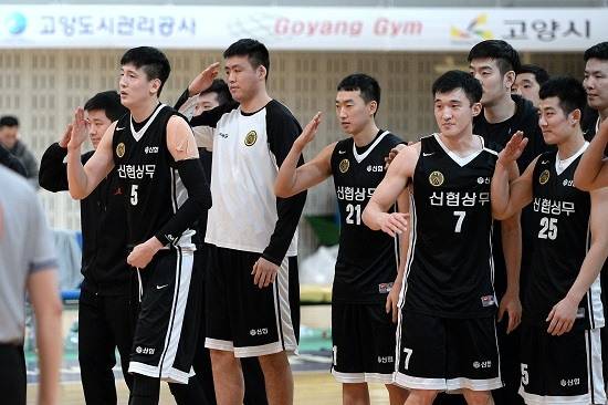 '불사조 군단' 상무 전역 선수들의 합류도 또 하나의 변수가 될 전망이다. 사진=KBL 제공