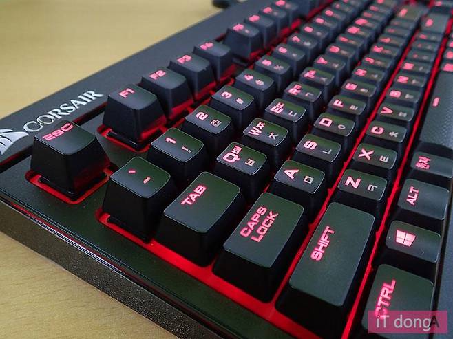 커세어 스트레이프 키보드