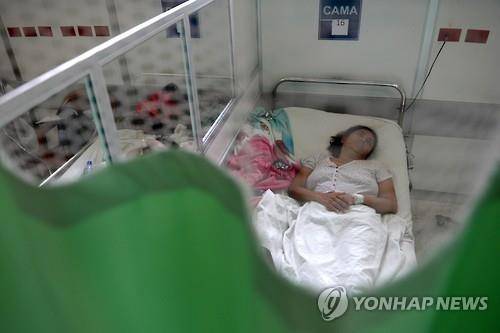 엘살바도르의 길랭-바레 증후군 환자(AFP=연합뉴스 자료사진)
