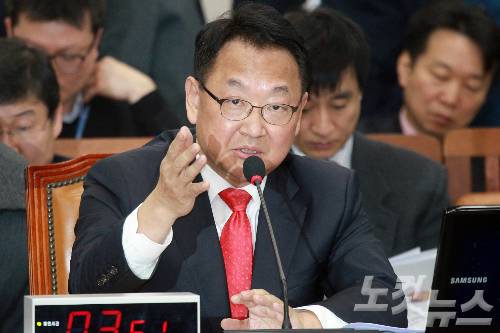 유일호 경제부총리 겸 기획재정부 장관 (사진=윤창원 기자/자료사진)