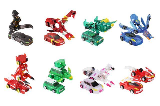 변신자동차로봇은 남아들의 전유물이었지만 터닝메카드는 여아들로부터도 열광적 지지를 받는다. 손오공 제공