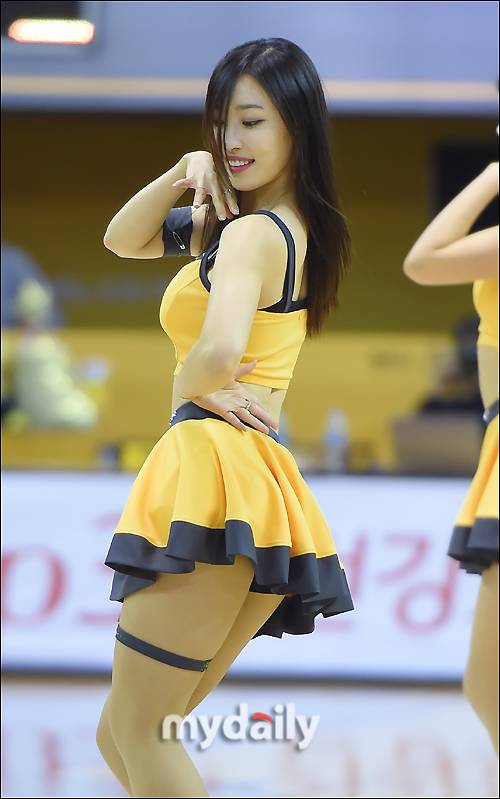 ▲ 치어리더, '섹시한 S라인'