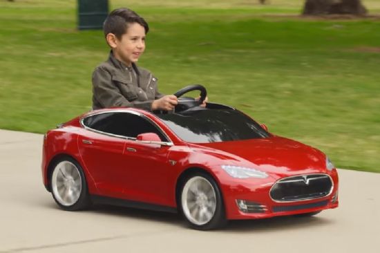 모델S 유아전동차는 3세에서 8세까지 이용가능하다 (사진=라디오플라이어)