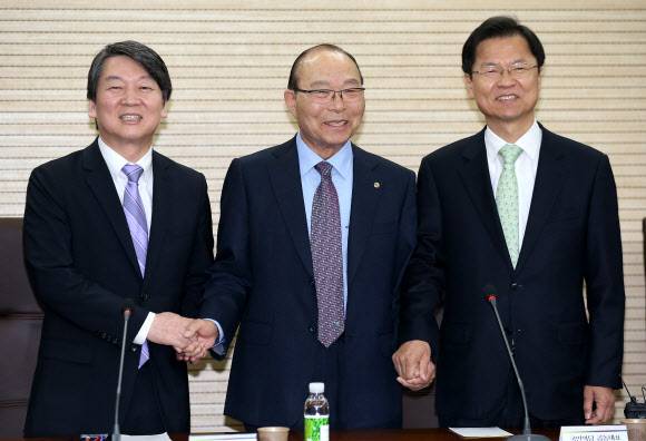 노인회 찾은 안철수 노인회 찾은 안철수