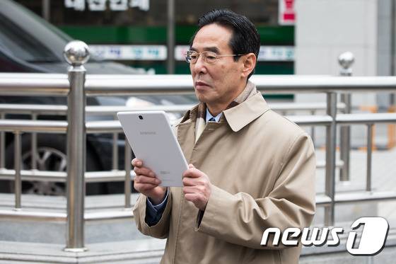 홍창선 더불어민주당 공천관리위원장. 2016.3.8/뉴스1 © News1 유승관 기자