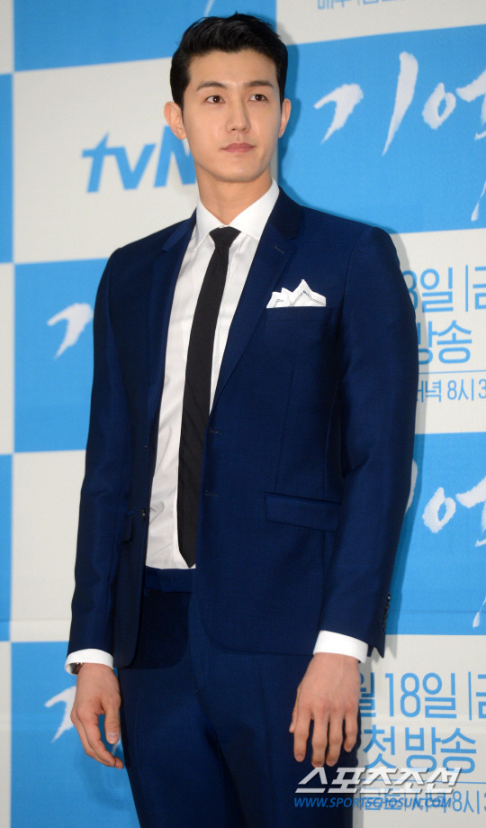[포토] 이기우, 악역변신 기대되시죠?
