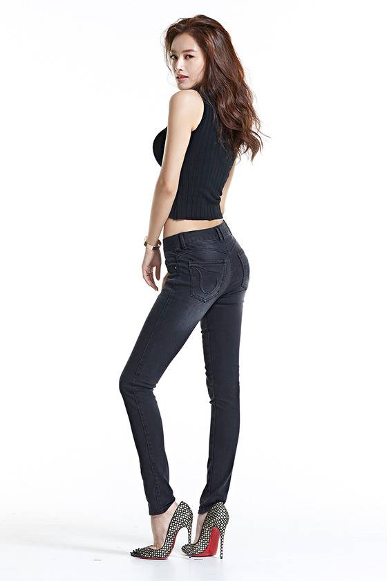 레인보우 김재경의 패션 화보가 공개됐다. © News1star / DSP미디어