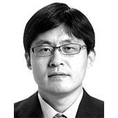 권석천  논설위원