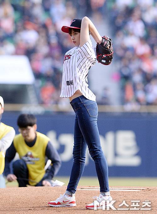 정연, S라인 와인드업