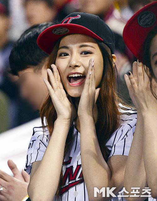 쯔위, LG를 응원해요