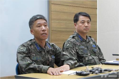 공군본부가 5일 충북도청에서 기자회견을 하고 있다.(사진=청주CBS 박현호 기자)