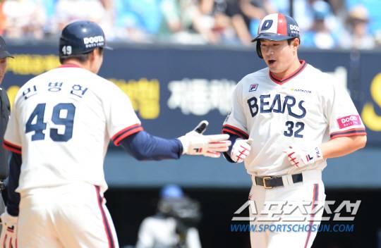 [포토] 김재환 '올 시즌 홈런왕?'