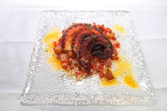 식재료는 문어를 좋아한다. 문어 다리 하나로 만들 수 있는 심플한 요리에 점점 더 애정이 간다고 하다./사진=조인원 기자