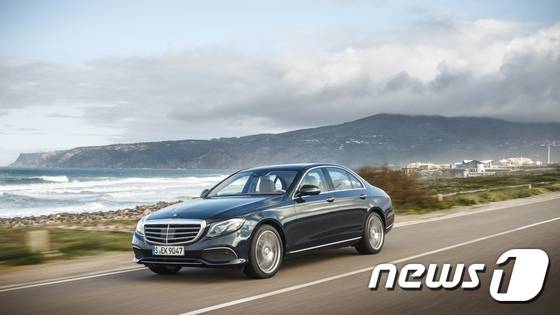 메르세데스-벤츠 The New E-Class Exclusive© News1