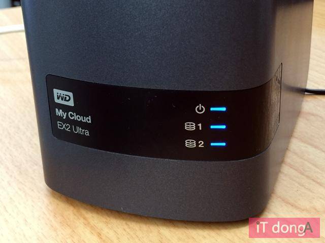 NAS 전면 작동 LED