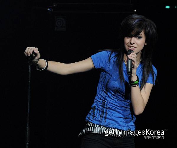 크리스티나 그리미가 지난 2011년 3월 열린 ‘희망 콘서트’에서 노래를 하고 있다. 사진|게티이미지/이매진스