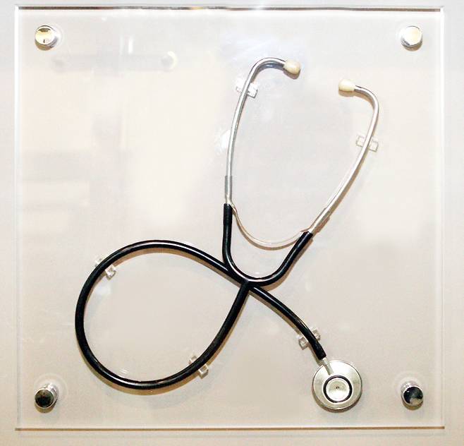 소품 - 가슴에 품은 청진기