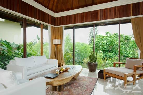 숲으로 둘러싸인 객실. (사진=클럽발리 제공)